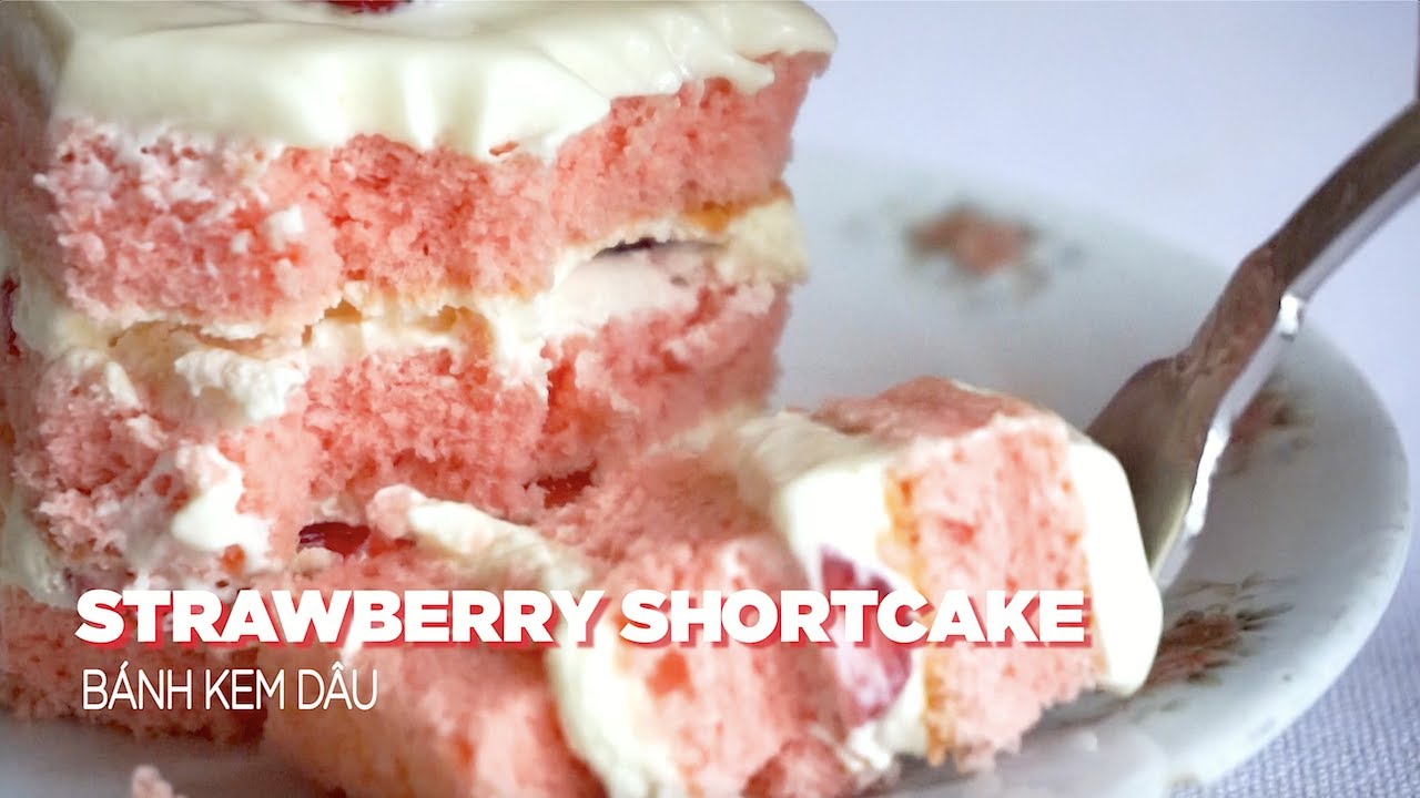 Strawberry Cake - Bánh Kem Dâu Tây | Bakez - Baking Tutorials and Recipes