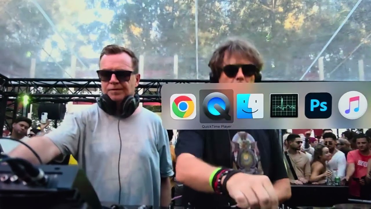 Playing with techno(logy) and time and light and energy and love from... well not from russia anymor