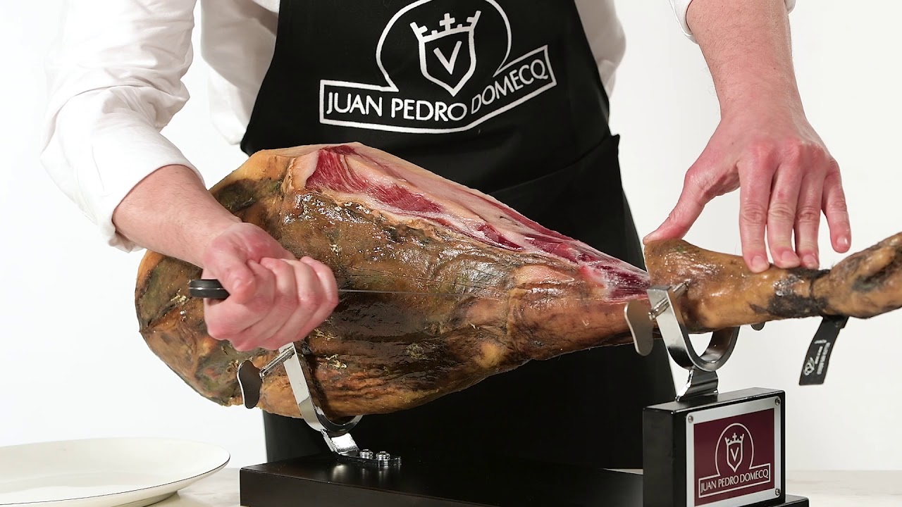 Como cortar un jamón de bellota 100% ibérico