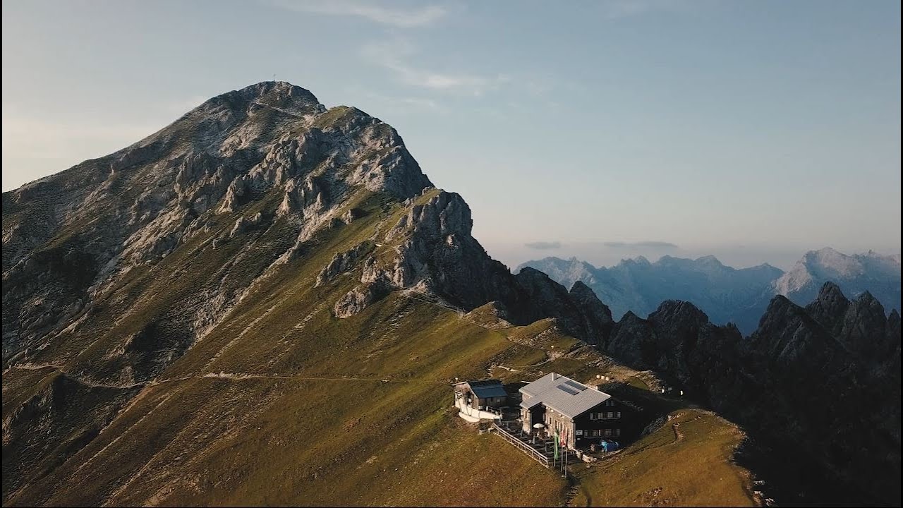 1. Etappenziel des Karwendel Höhenwegs: Nördlinger Hütte