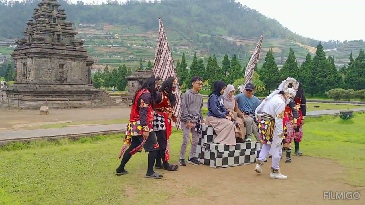 PESONA WISATA CANDI ARJUNA DIENG KULON BATUR BANJARNEGARA