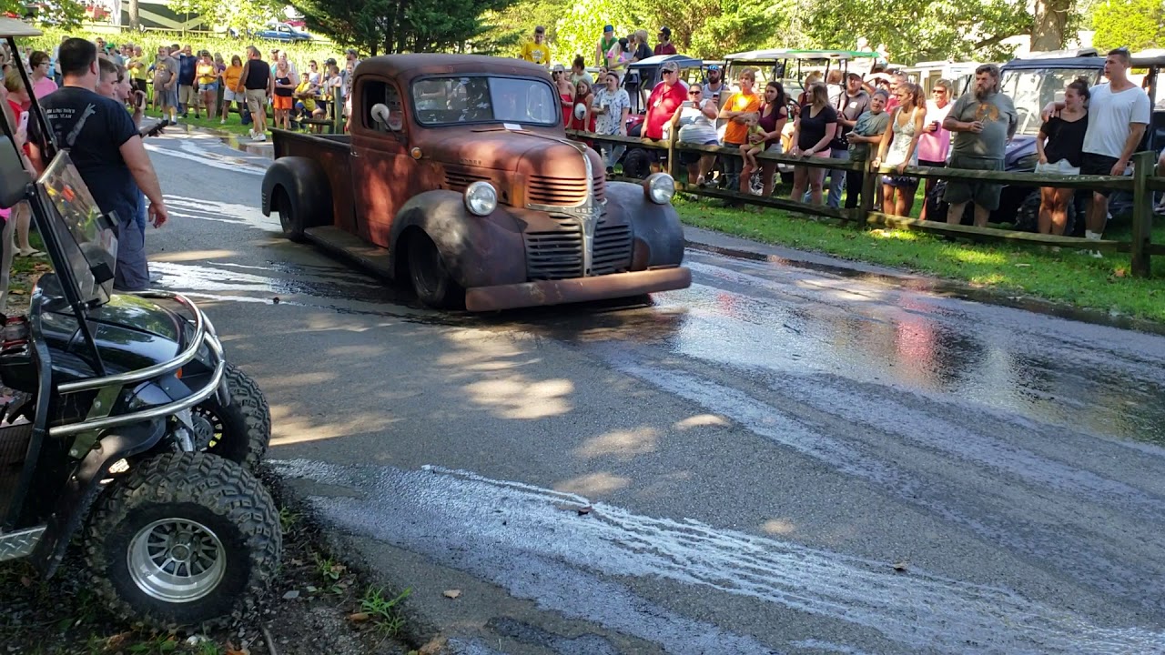 Crazy Burnouts leaving a Car Show 2018