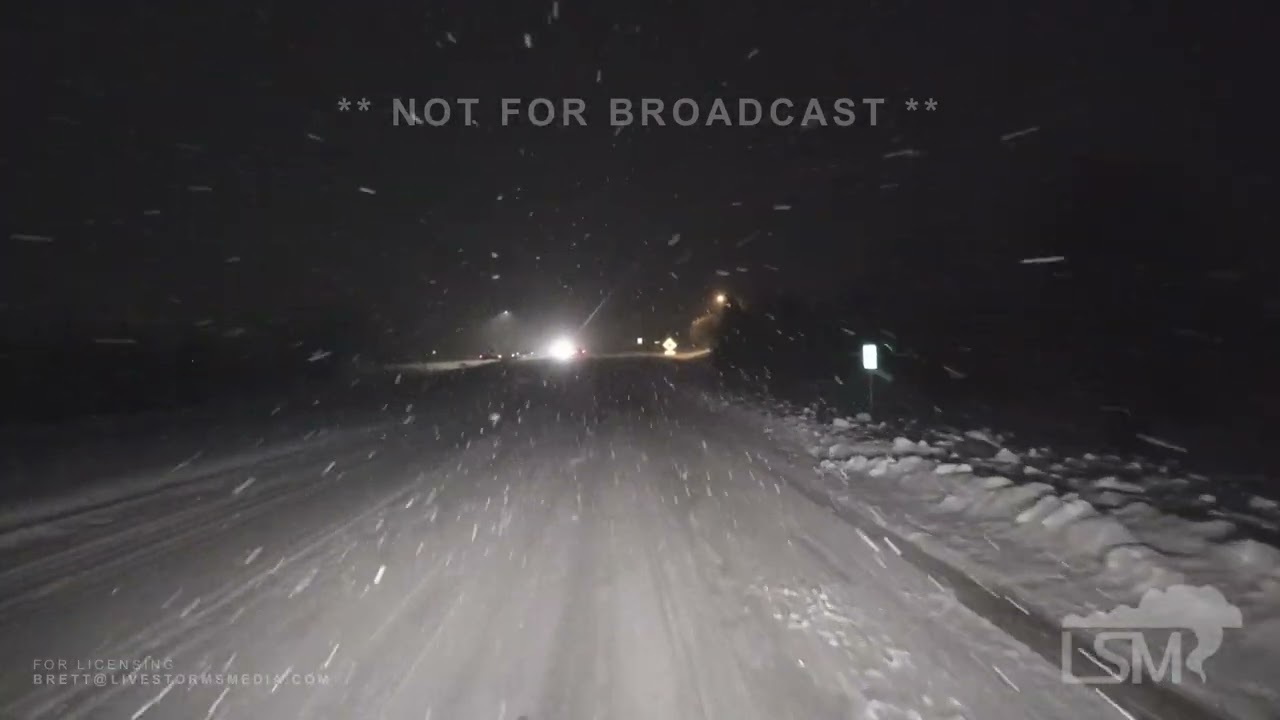 01-10-2025 Central, KY - Insane Snowfall Rates, wrecks, Runway Clearing, Salt trucks
