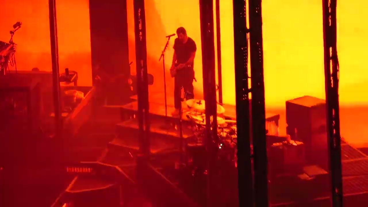 Deftones - change (8/9/2025 Montreal)