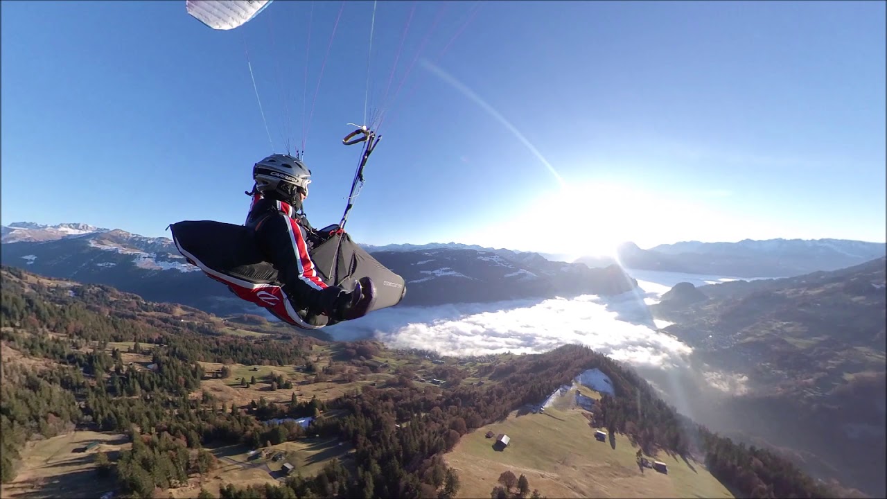 Magischer  Hike & Fly vom Sassauna Prättigau, Schweiz.