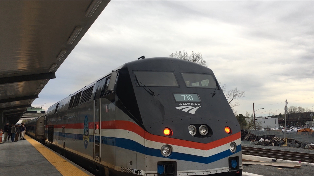 The Amtrak Lake shore limited 449/49 connection at Albany station.