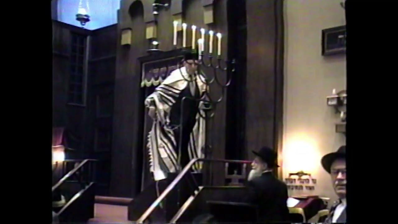 Chazan Frankel Chanukah lighting in the 1990s