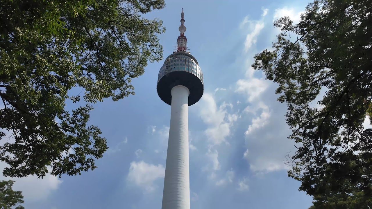 Breathtaking Views from N Seoul Tower – Ride the Cable Car to the Top of Seoul!