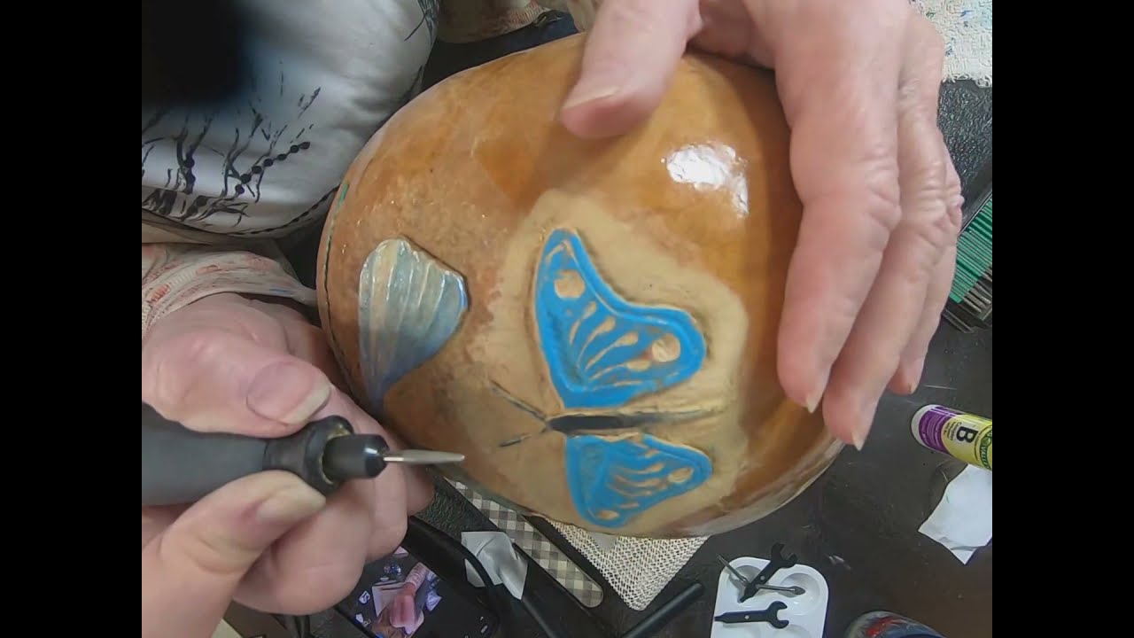 BUTTERFLY POWER CARVED ON A GOURD WITH A DREMEL FOR BEGINNERS
