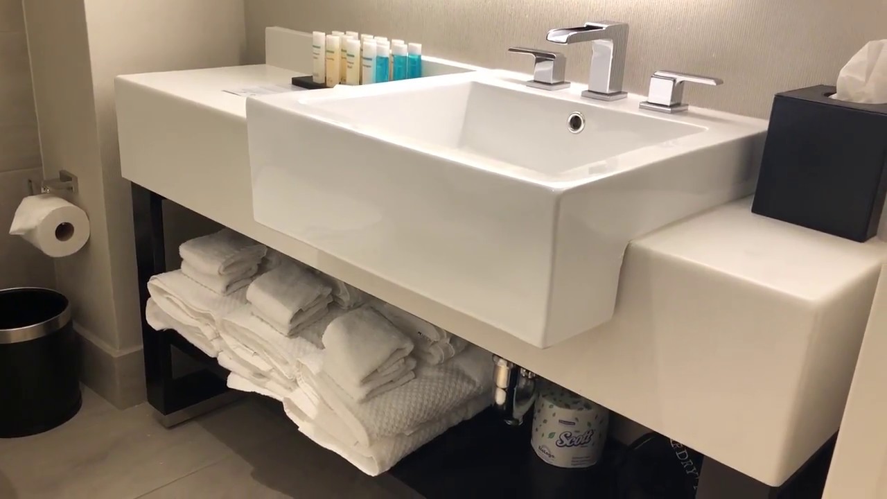 Embassy Suites by Hilton New York Midtown Manhattan: our room review