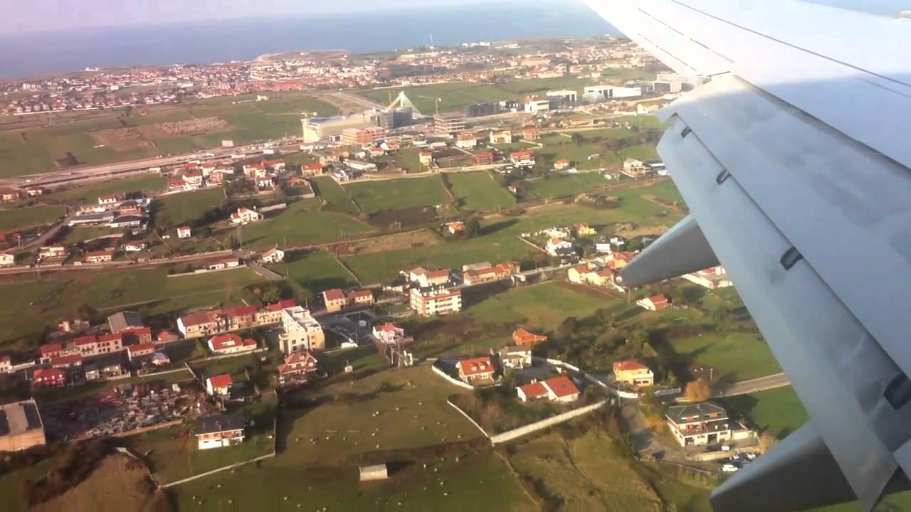 Aterrizando en Parayas - (Aeropuerto de Santander)