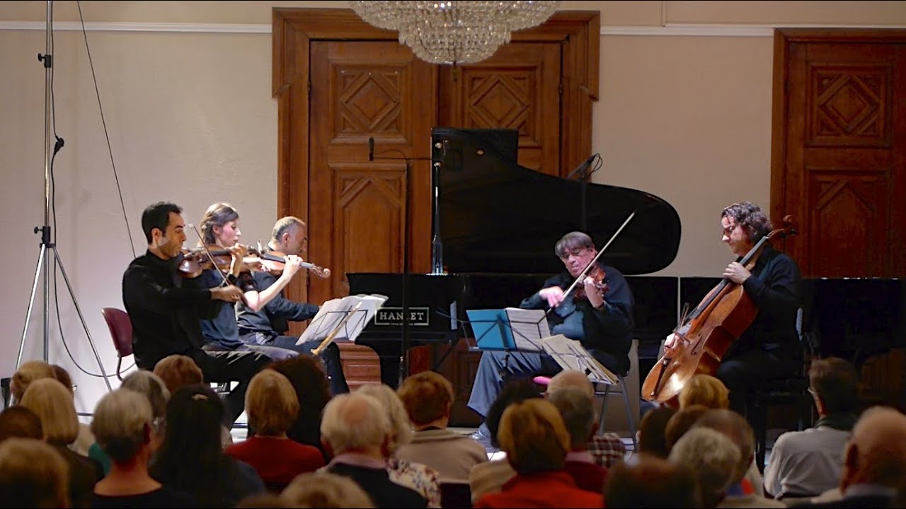 Schumann - Piano quintet in E-flat major op. 44 (complete)
