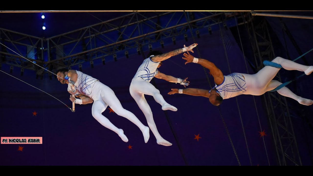 PREMIERE | I MAGNIFICI TRAPEZISTI DEL CIRCO M. ORFEI! Circhi_in_Italia