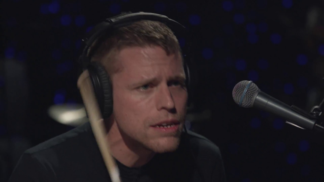 Hamilton Leithauser - A 1000 Times (Live on KEXP)