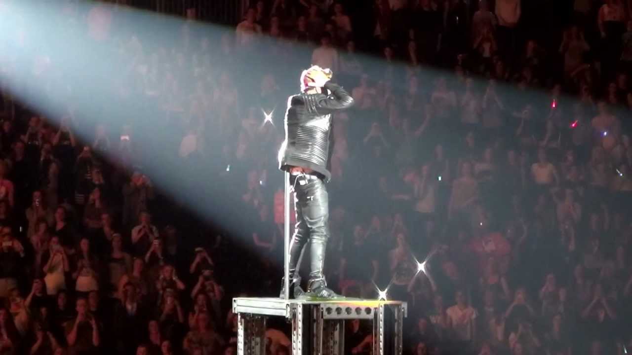 As long as you love me (Justin Bieber London 2013 O2)