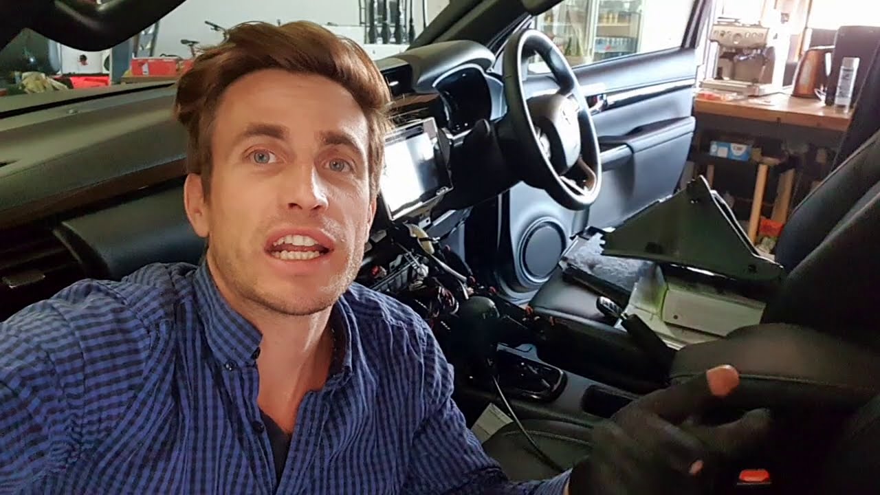 Plug and Play amplifier upgrade for Toyota Hilux