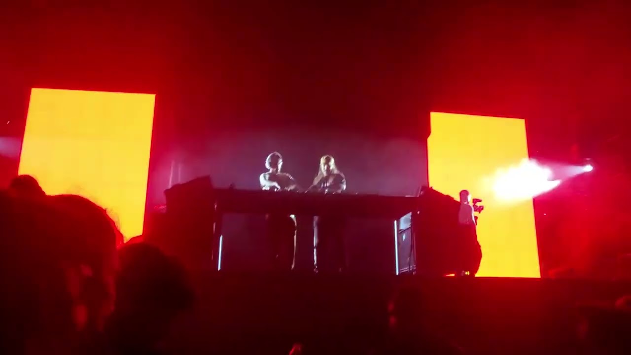 Boogie T b2b Dirt Monkey 2KFO remix into King Kong live at Aragon Ballroom Chicago 2022