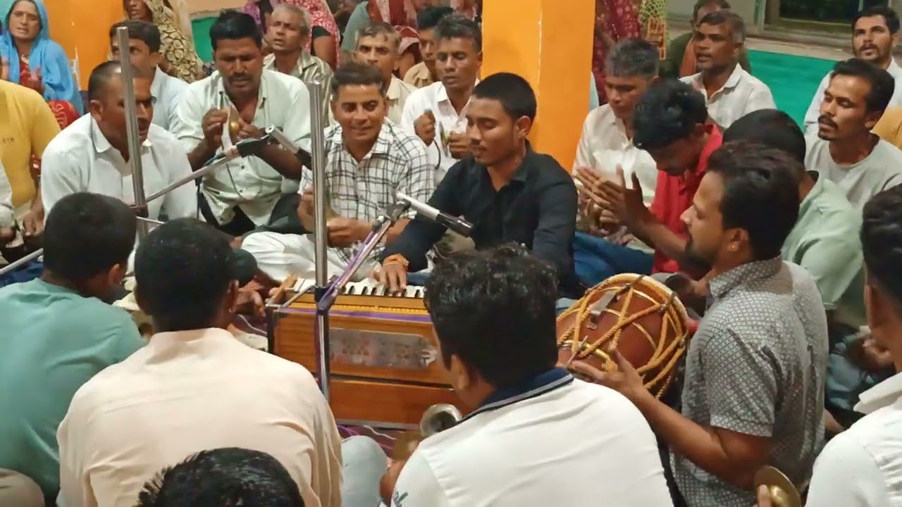 पियू पधारो रो मंदिर प्रीतम जी आवो धीरे धीरे ll#pranamibhajan