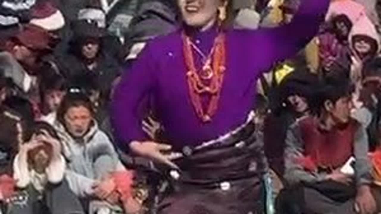 祝大家新年快乐🎉 一首囊谦锅庄舞送给大家 希望大家喜欢#蹦蹦跳跳没烦恼