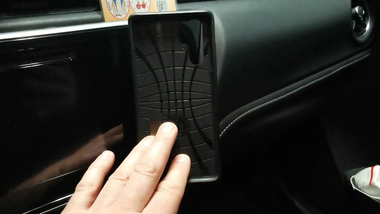 Toyota Auris - najlepszy uchwyt na telefon?