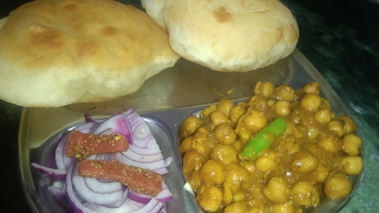 इस तरीके से बनाएंगे फूले फूले छोले भटूरे की बाहर का खाना भूल जायेंगे| Punjabi style Chhole bhature |