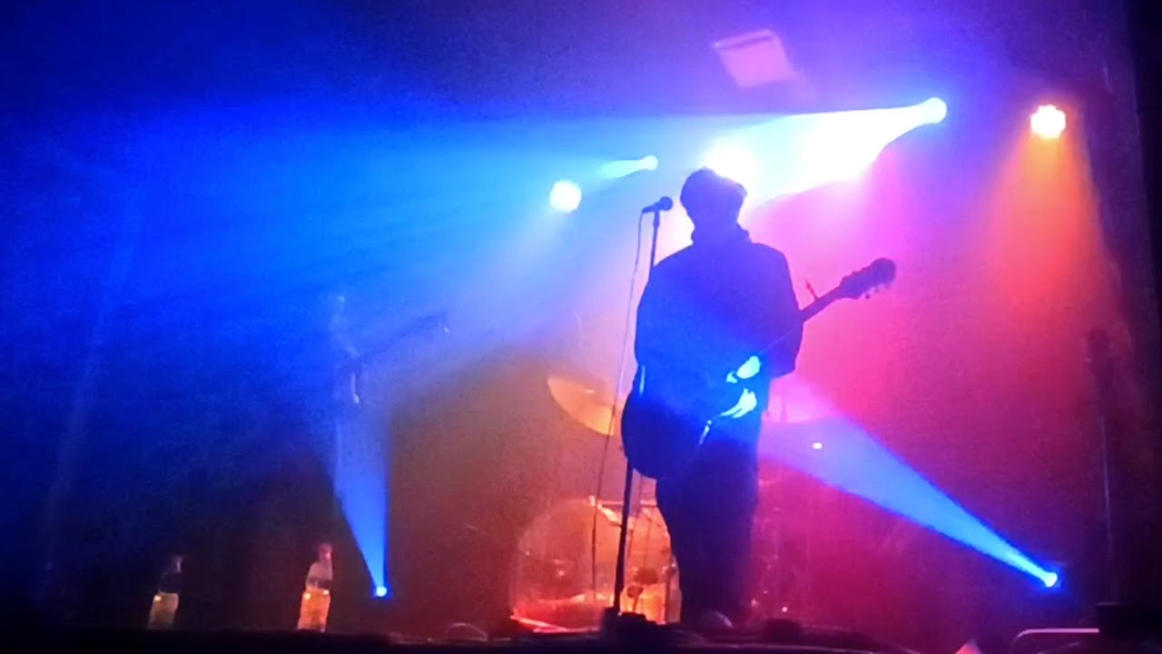 Altazores - Bailando en la oscuridad (en vivo)