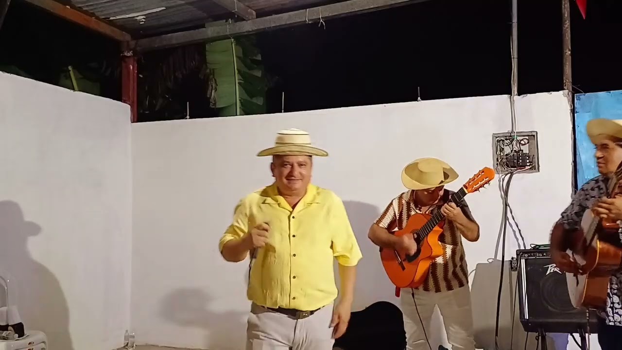 LLANTO Y GALLINO PICAO PICAO, ARMANDO AIZPR&Uacute;A Y ERNESTO OJO.