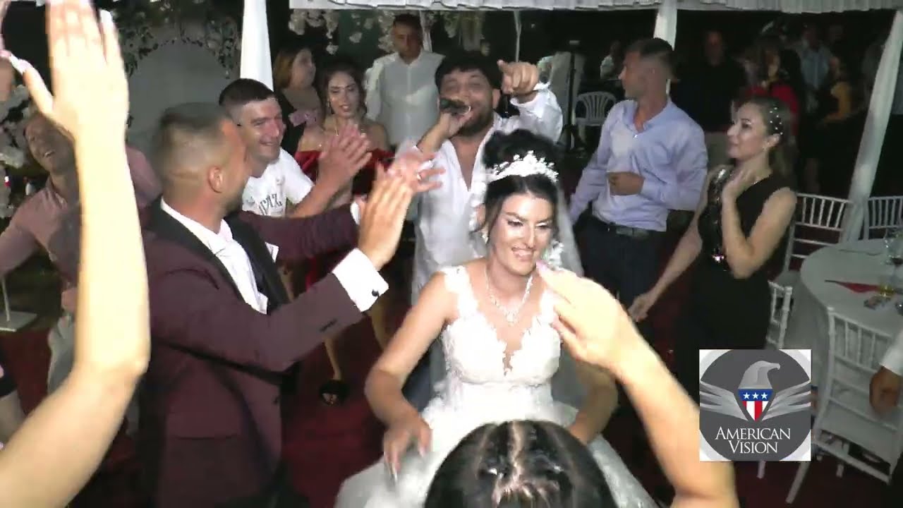 ANDY BRATIANU - IONUT & SABINA - 8