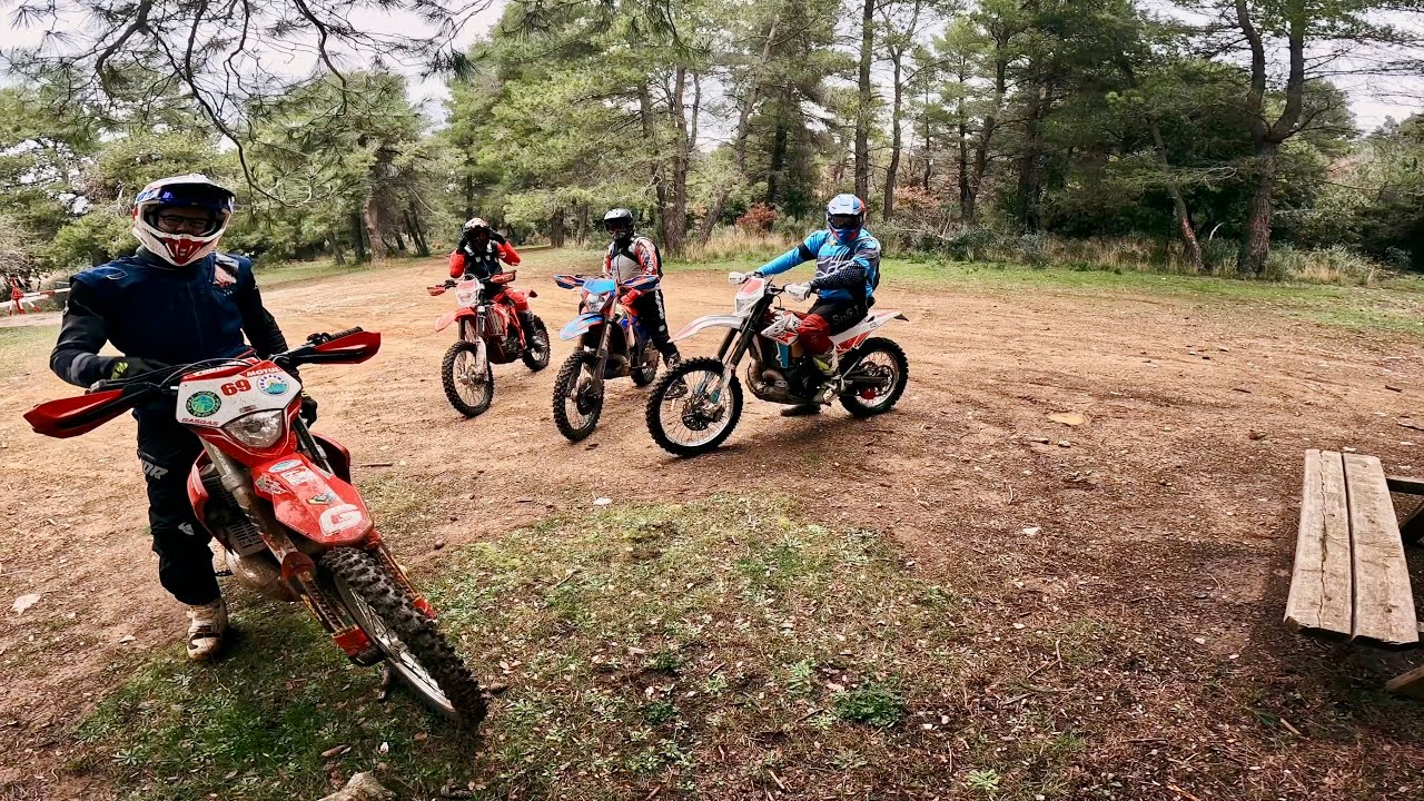 Λάσπη και πάλι λάσπη - Enduro Riding in Varibobi