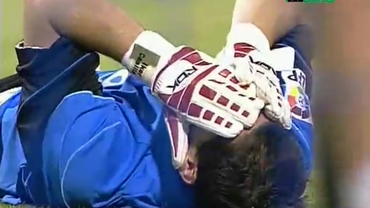 Iker Casillas vs Real Zaragoza (Away) 2006-07