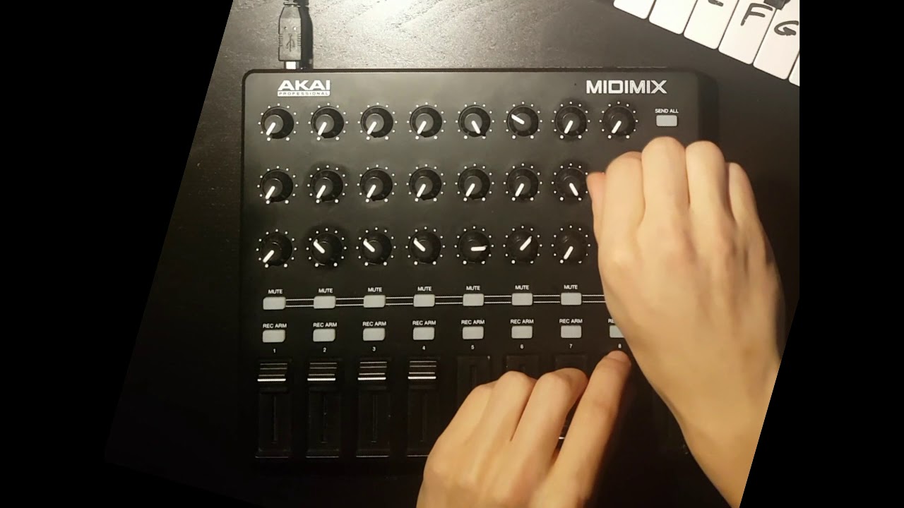 Reggae dub mix on Akai Midimix