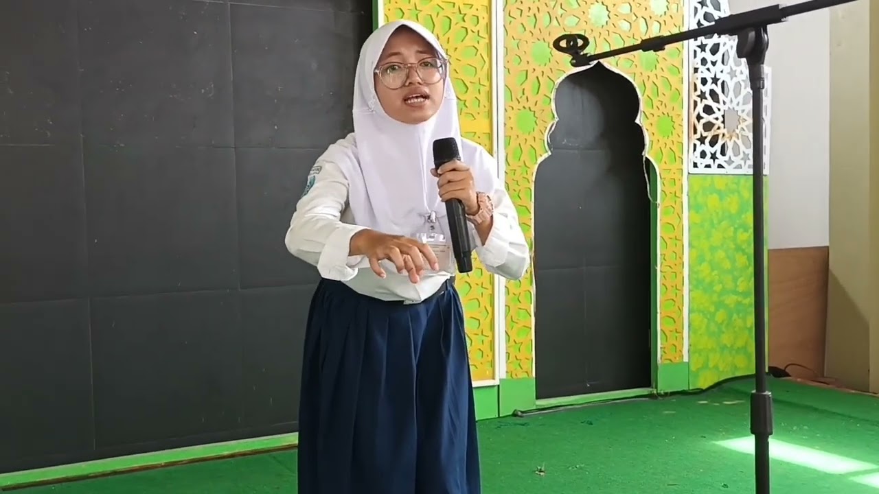 Juara ke-1 Mendongeng Legenda Situ Bagendit pd Peringatan Bulan Bahasa Oktober 2022  SMPN 1 Cisayong