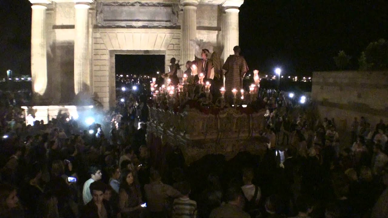 Cristo del silencio-Arco del triunfo.Agrupación musical Cristo de Gracia.