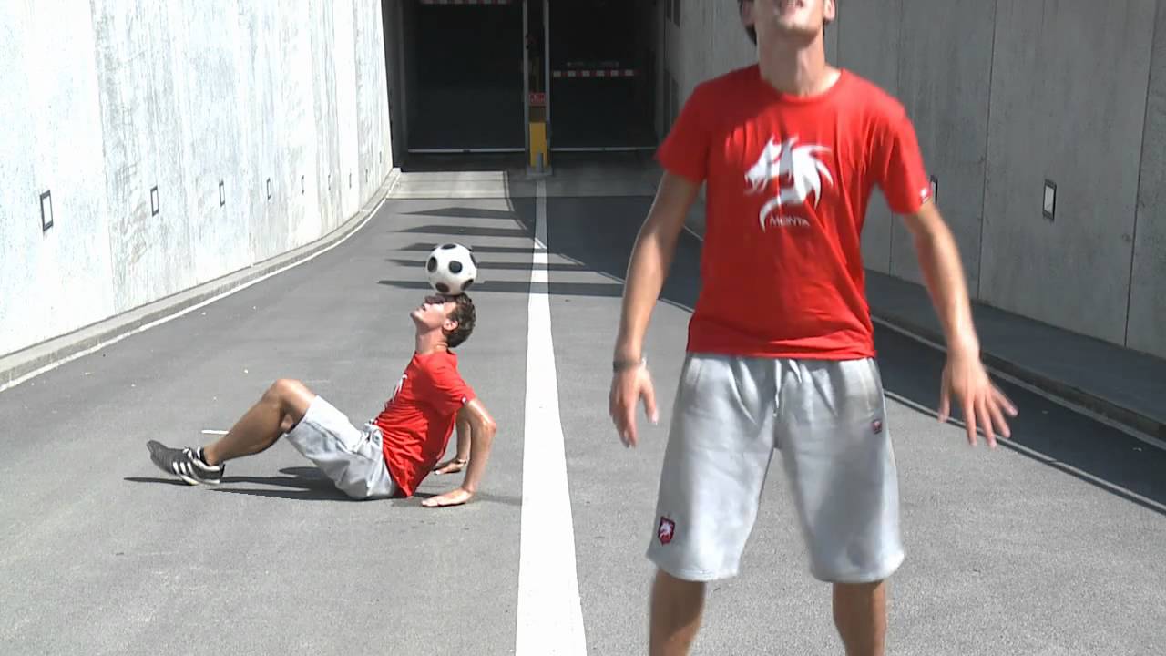 Fussballartist/Freestyler - Julian Hollands stellt sich vor (FUSSBALLMARKT)