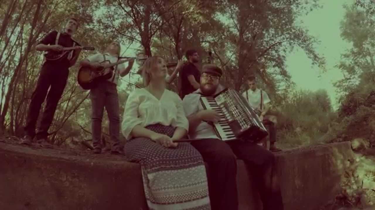 Captain's Daughter & The Sailors - Molly Malone