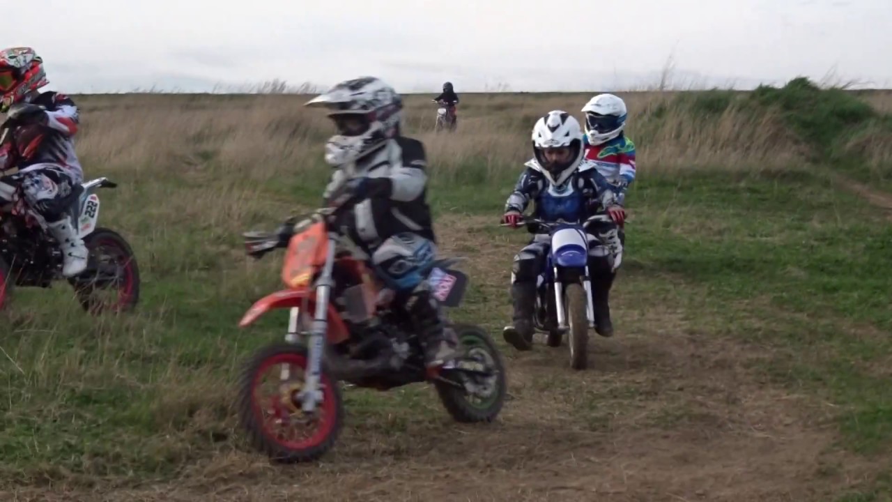 Na motorach jeżdżą lepiej niż niejeden dorosły