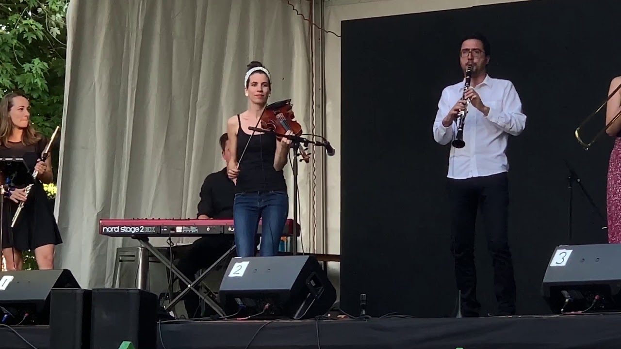 Oktopus - Misirlou (Live, Vancouver Folk Music Festival)
