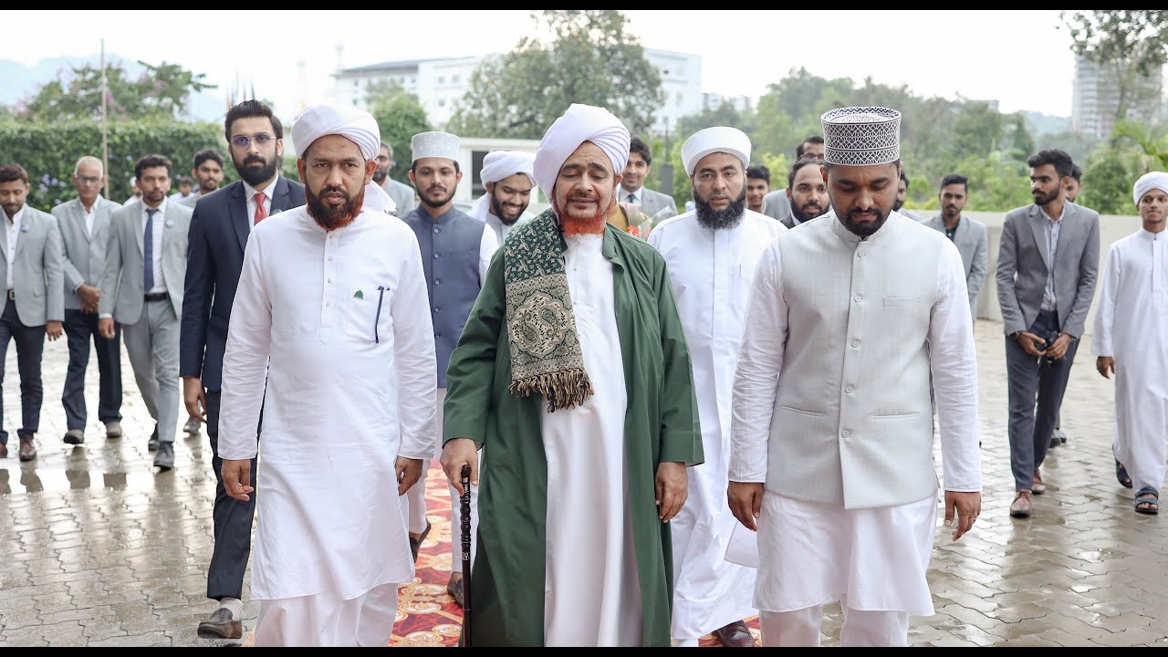 Shiekh Habib Omar bin Hafiz arrives at Jamiul Futuh, Markaz Knowledge City, Kerala, India