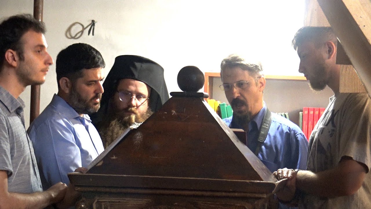 Гръцки Протопсалт, пеещ на църковнославянски език, за деня на св. Йоан Рилски в Софийска духовна сем