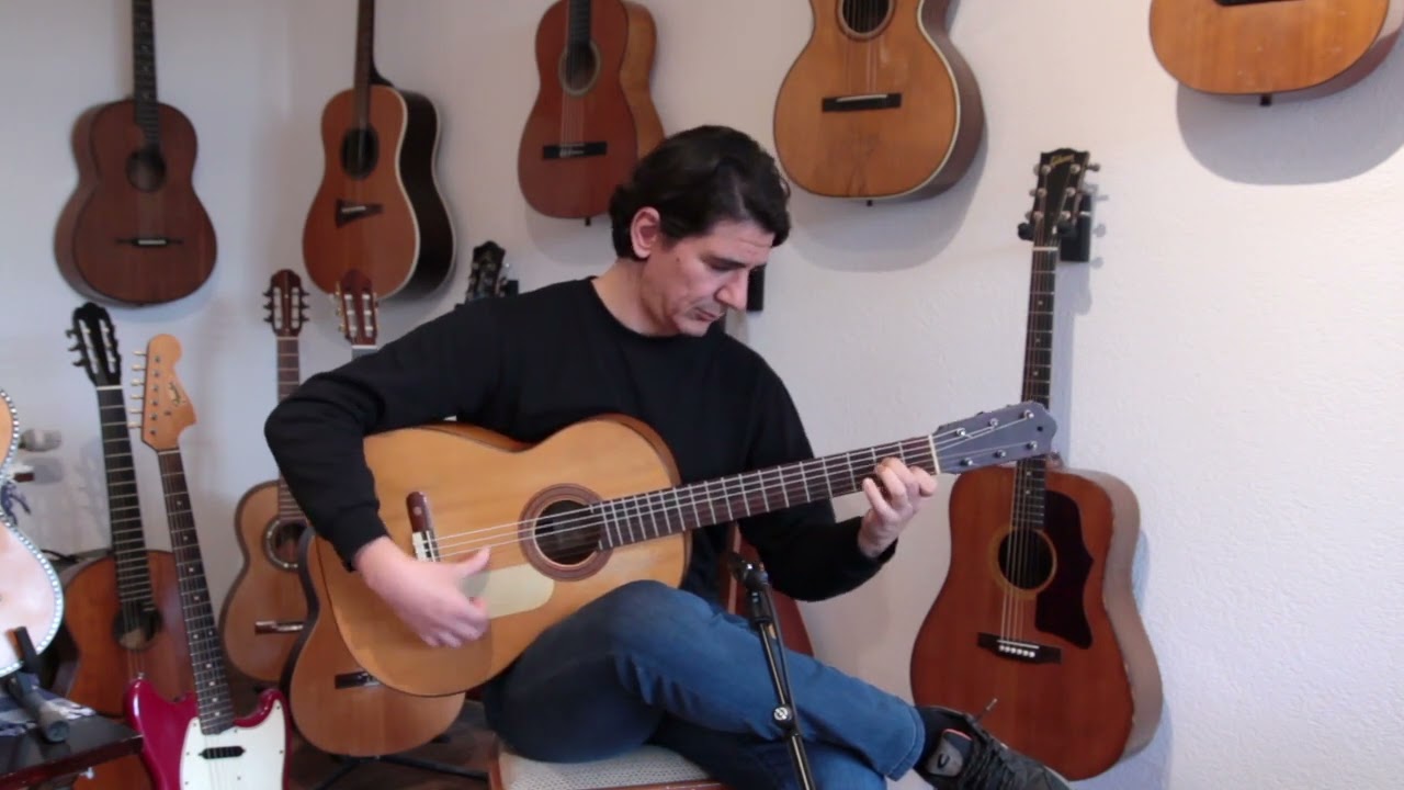 best of the best ... Manuel Ramirez - a spectacular sounding guitar - huge old world sound!