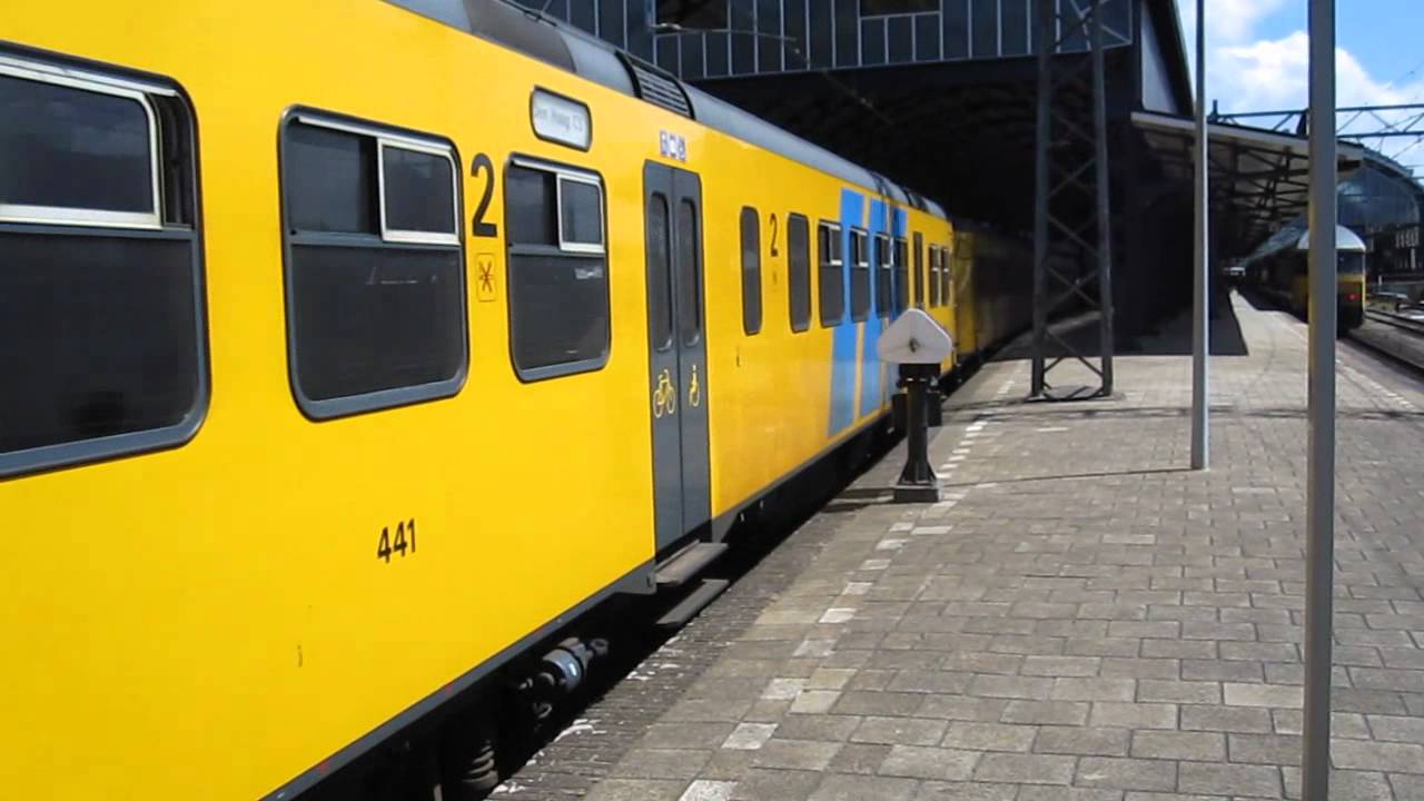 Drie Plan V's vertrekken van station Haarlem!