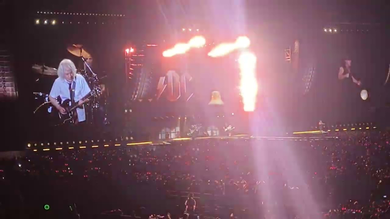 ACDC Ao Vivo Morumbis 28/02/2026 - Hells Bells