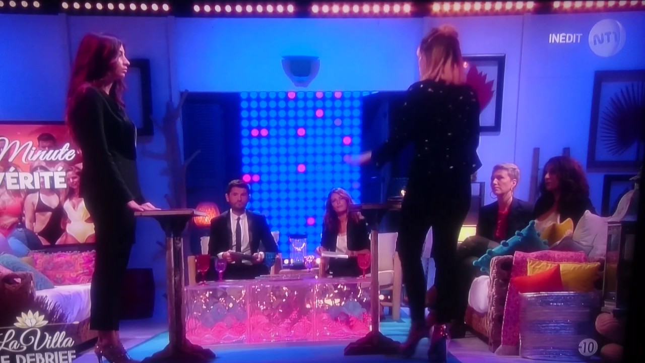 Anaïs quitte le plateau du debrief de la villa