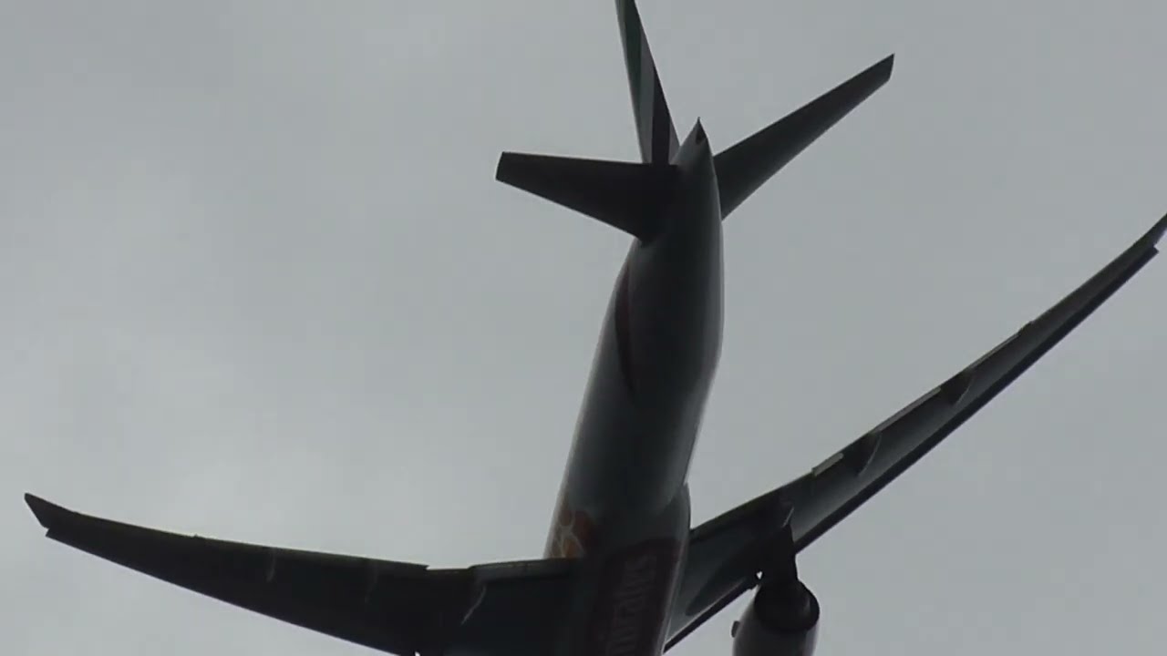Rare Emirates B777-300(ER) London Heathrow Departure #b777 #Heathrow