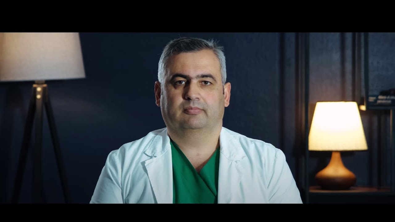 Mjeku urolog Ened Kacorri flet p&euml;r eksperienc&euml;n e tij n&euml; fush&euml;n e urologjis&euml;