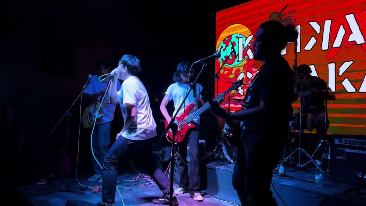 Kah Kah Celaka - Ketika Semua Tak Peduli Lagi (Live at Embrace Hall)