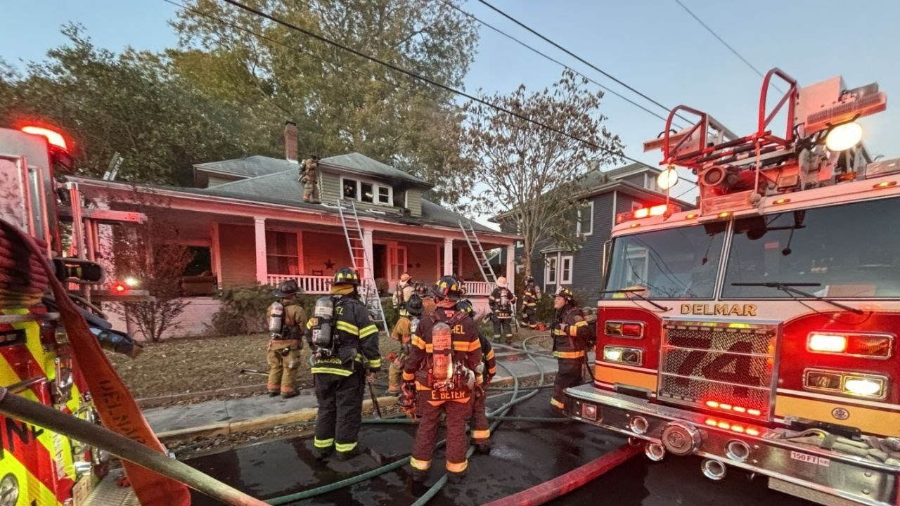 Room and contents fire in Delmar