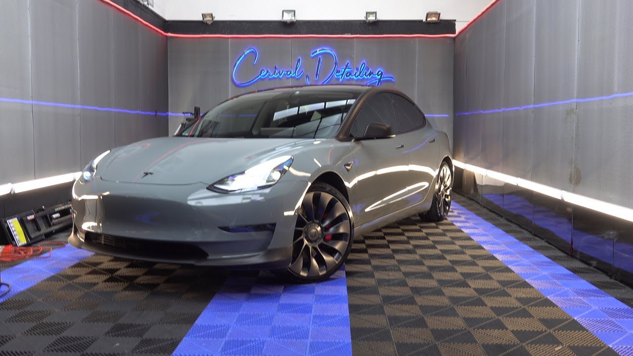 Covering Tesla Model 3 Nardo Grey Noir Satin