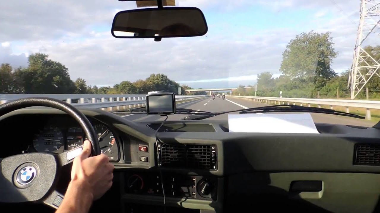 1985 BMW E28 520i on the Autobahn - top speed