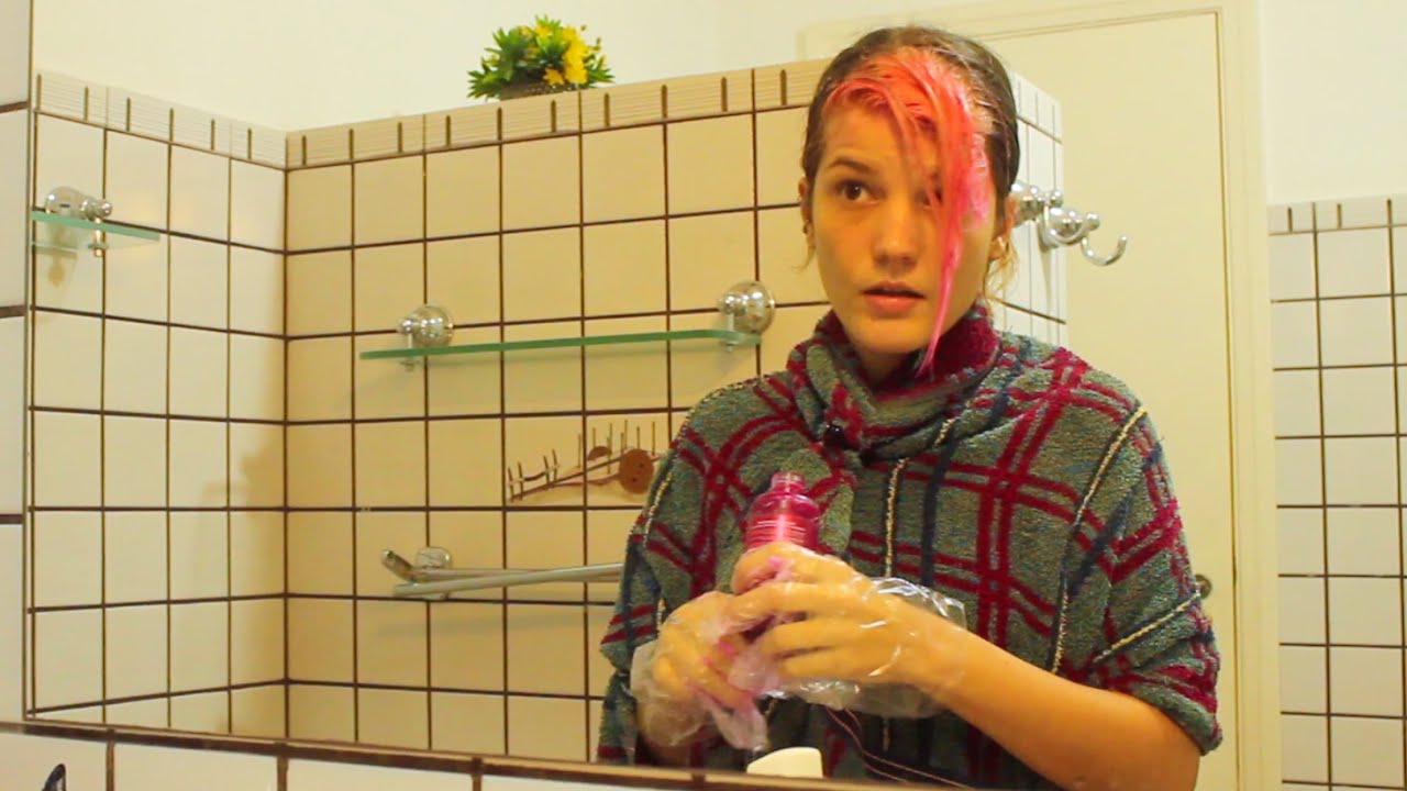 primeira vez descolorindo o cabelo sozinha aaaaaaaa!!!!!